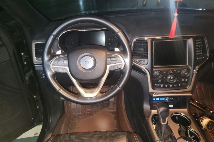 Used Jeep Grand Cherokee 2016 3.6L Elite Navigation Edition Steering Wheel