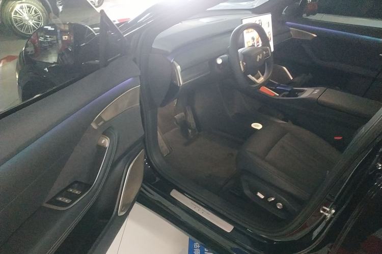 Used ONVO L60 2024 60 kWh Rear-Drive Version
