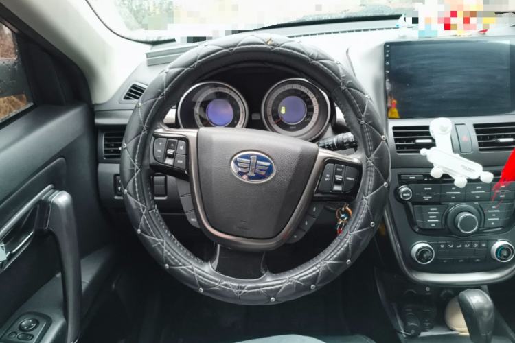 Used Bestune X80 2015 2.0L Automatic Comfort Anniversary Edition