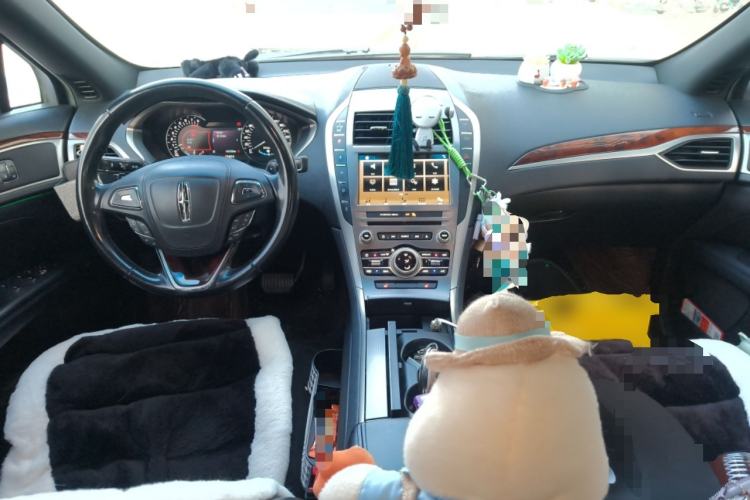 Used Lincoln MKZ 2017 2.0T Luxury Edition Center Console