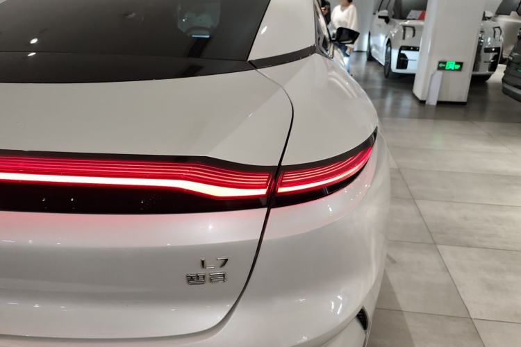 Used IM L7 2022 Dynamic Model Right Rear Taillight