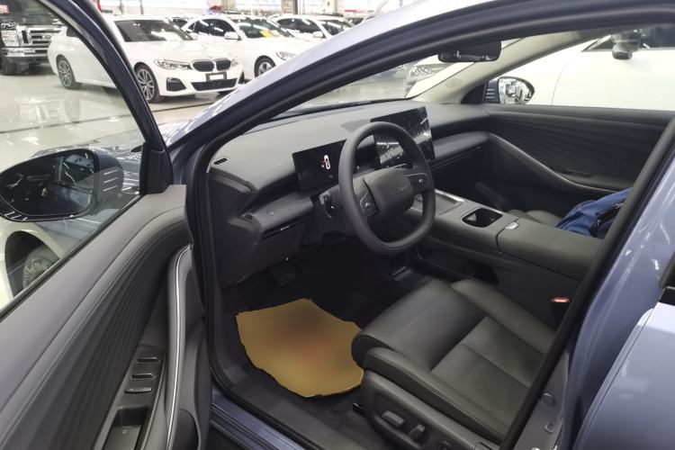 Used Nissan N6 2026 Model 180 Max Driver Seat