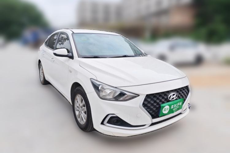 Used Hyundai Celesta 2018 1.6L Automatic GL Enjoyment Edition China VI compliant Front Right 45 Deg