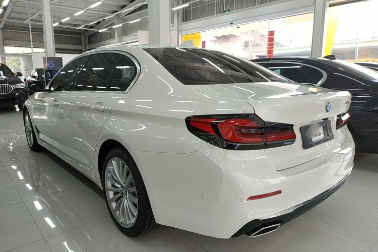 Used BMW 5 Series 2022 Second Facelift 530Li Luxury Edition Premium Package
