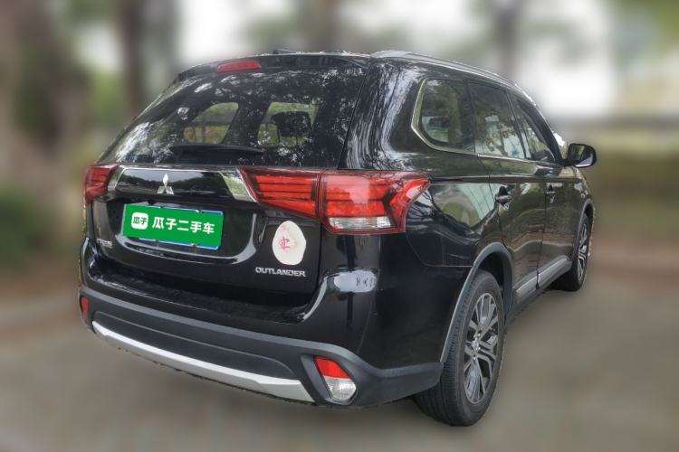 Used Mitsubishi Outlander 2018 2.0L Two-Wheel Drive Glory Edition 5 Seats