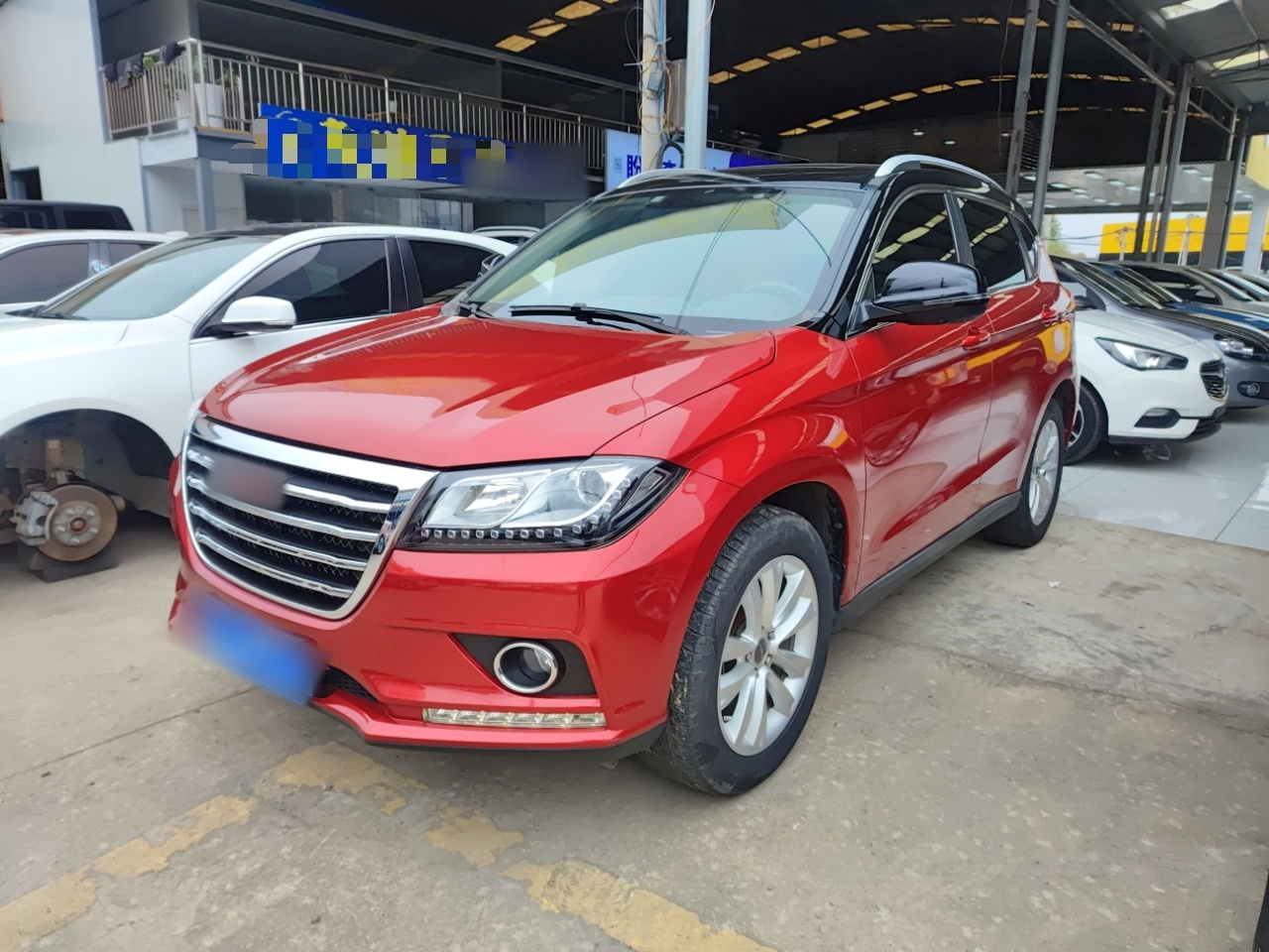 Под передней частью автомобиля