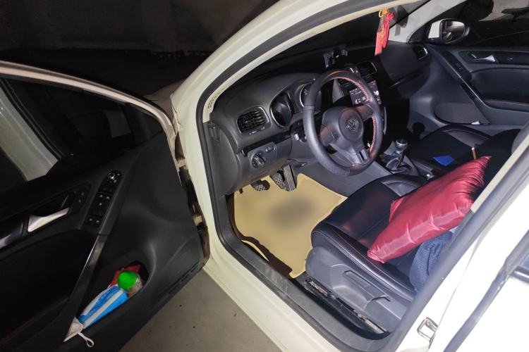 Used Volkswagen Golf 2011 1.6 Manual Comfort Model
