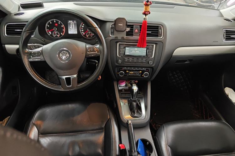 Used Volkswagen Sagitar 2012 1.4TSI Automatic Luxury Edition
