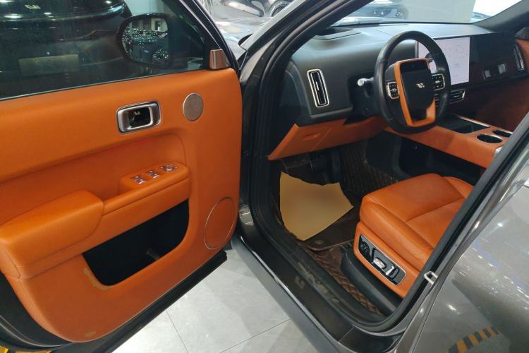 Used Li Auto L8 2023 Pro Model
