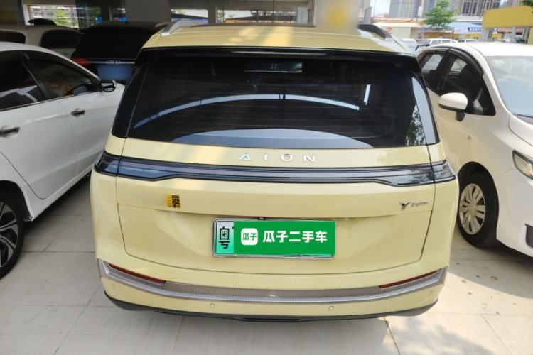 Used AION Y 2022 Plus 70 Tech Edition