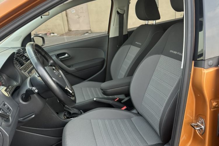 Used Volkswagen Polo 2018 1.5L Cross Polo Automatic
