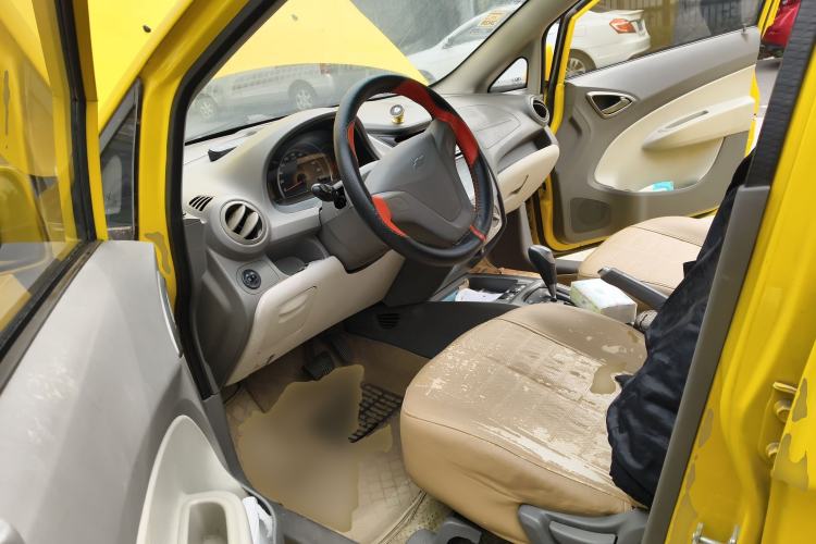 Used Chevrolet Sail 2011 Hatchback 1.4L AMT Happiness Edition
