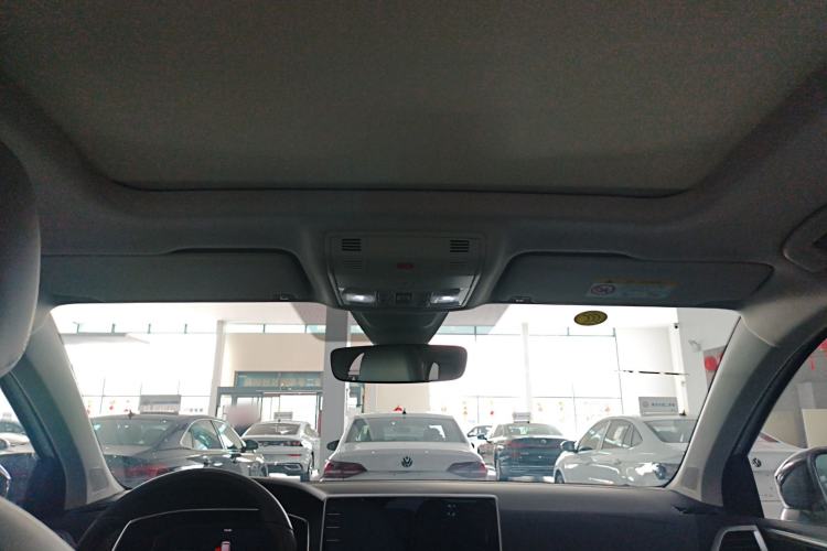 Used Volkswagen Tharu 2024 300TSI Two-Wheel-Drive Moon Luxury Edition
