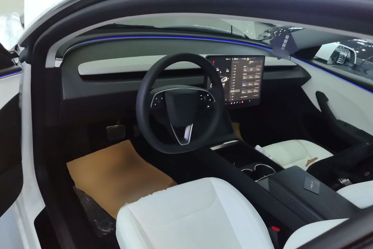 Used Tesla Model 3 2023 Long-Range All-Wheel-Drive Version