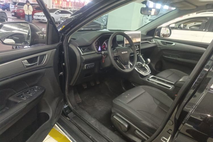 Used Haval M6 2021 PLUS 1.5T Manual Luxury Smart Connectivity Model Driver Seat