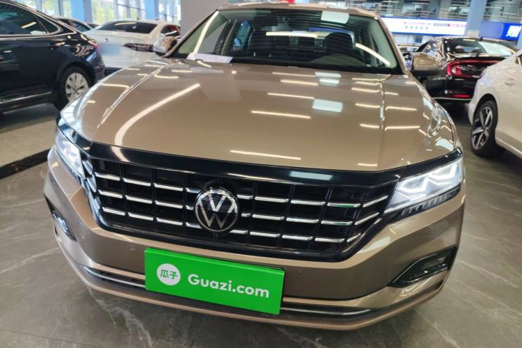 Used Volkswagen Passat 2020 330TSI Luxury Edition China VI
