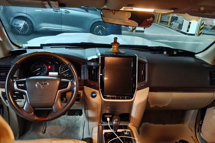 Used Toyota Land Cruiser 2018 4.0L VX-R Gasoline 7 Seats Middle East
