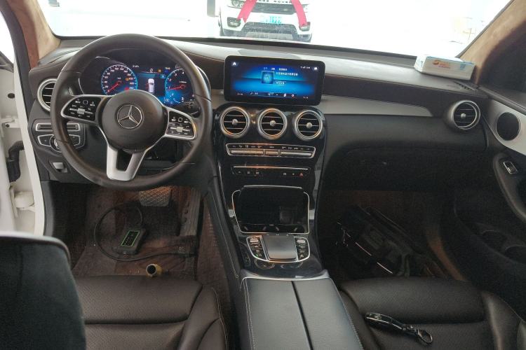 Used Mercedes-Benz GLC 2021 GLC 260 L 4MATIC Dynamic Edition Center Console