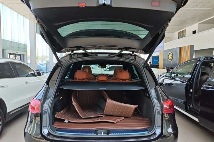 Used Mercedes-Benz GLC 2025 Refresh GLC 260 L 4MATIC Dynamic Edition Trunk