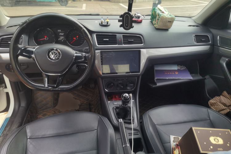 Used Volkswagen Lavida 2015 1.6L Manual Comfort Edition