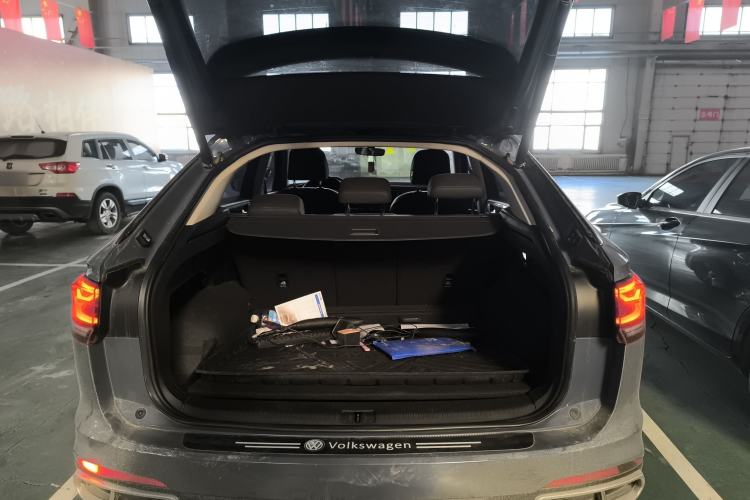 Used Volkswagen Tayron X 2020 330TSI Two-Wheel Drive Luxury Smart Connectivity Version
