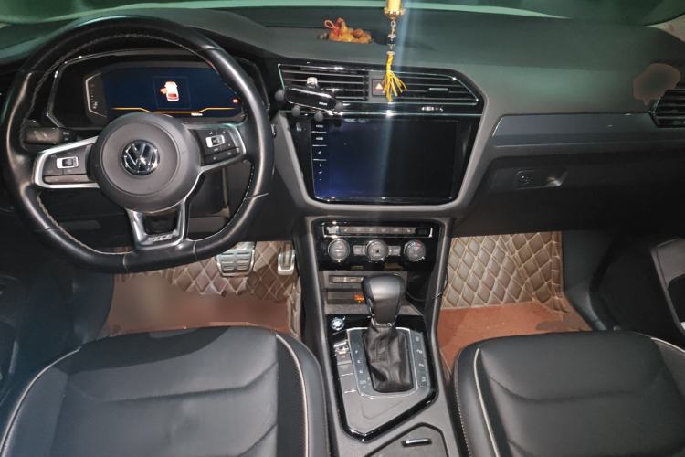 Used Volkswagen Tiguan L 2019 330TSI Automatic Two-Wheel Drive R-Line Flagship Model China VI Standard
