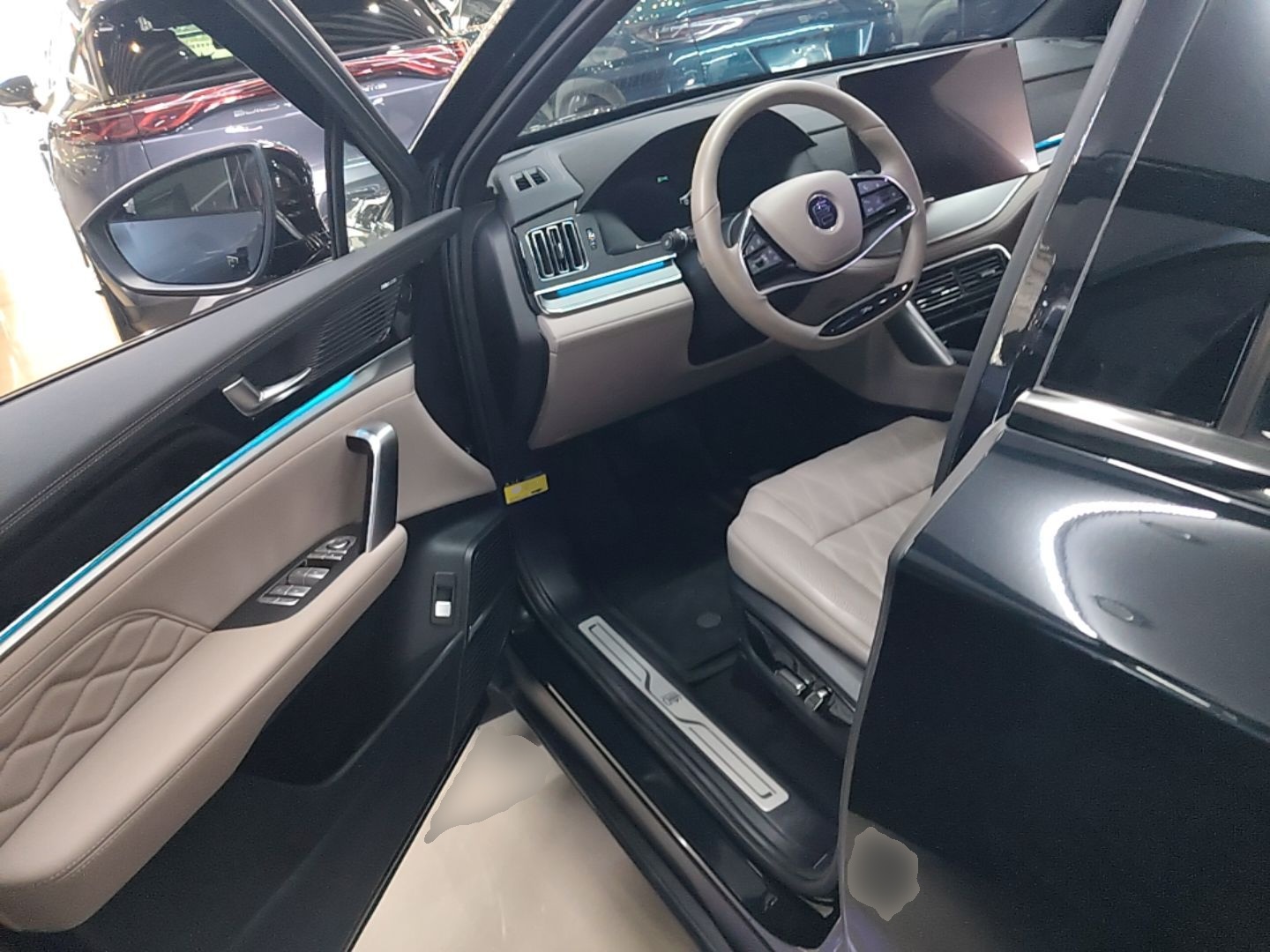 BYD Tang New Energy 2024 DM-i Glory Edition 112KM Prestige Model - Executive — снимка 18