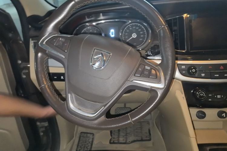 Used Baojun 730 2016 1.8L iAMT Luxury Model 7 Seats
