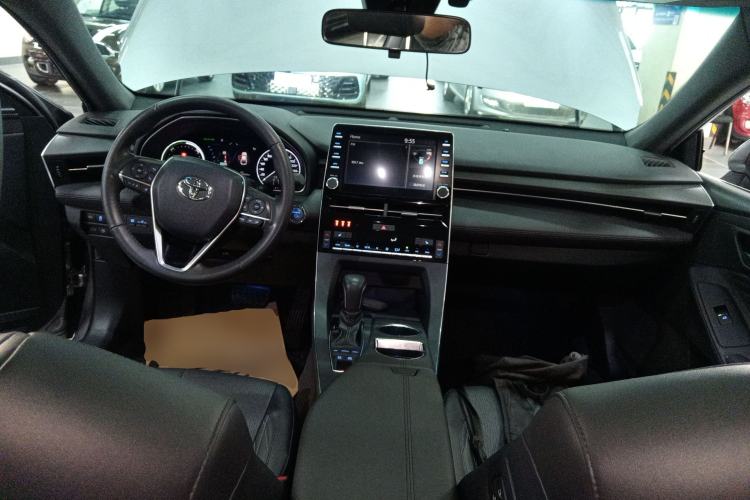 Used Toyota Avalon 2019 Dual-Engine 2.5L XLE Prestige Version China VI Standard