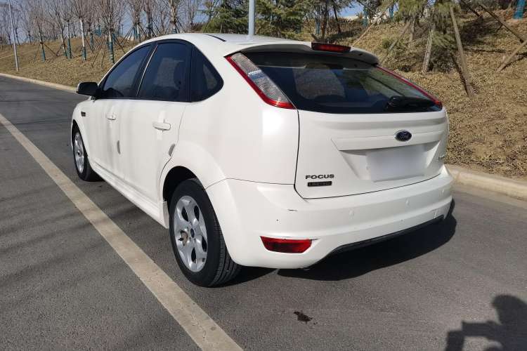 Used Ford Focus 2014 Hatchback Classic 1.8L Automatic Cool White Collector's Edition