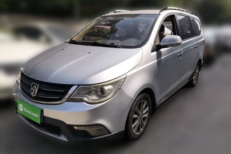 Used Baojun 730 2014 1.5L manual standard trim 7 seats