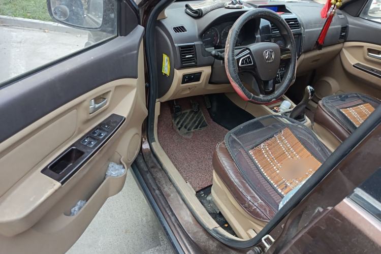 Used BAIC Weiwang M30 2017 1.5L M30S Standard DAM15DL Driver Seat