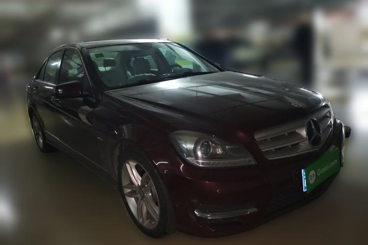 Used Mercedes-Benz C-Class 2013 C 180 Classic Grand Edition Front Right 45 Deg