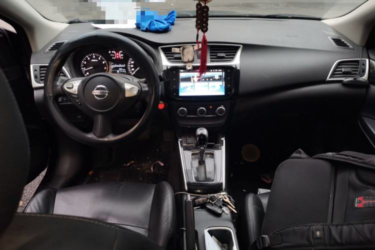 Used Nissan Sylphy 2019 1.6XV CVT Smart Connect Luxury Edition China V Standard Center Console