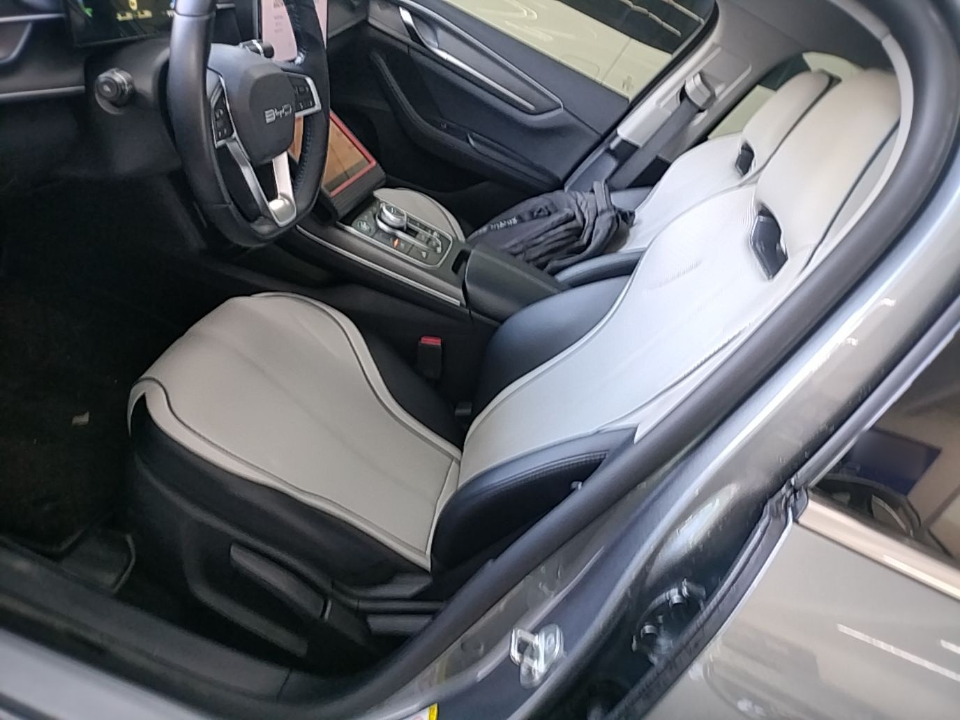 BYD Destroyer 05 2024 HONOR Edition DM-i 55KM Luxury Model — снимка 17