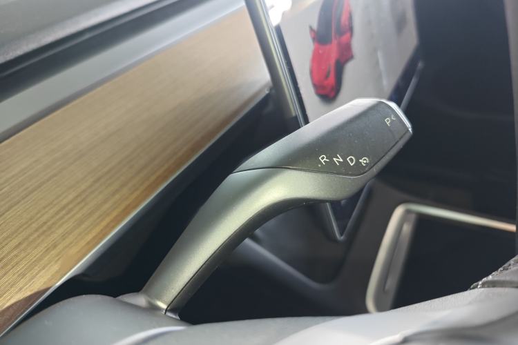 Used Tesla Model Y 2021 Long-Range All-Wheel-Drive Version