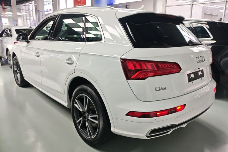 Used Audi Q5L 2018 40 TFSI Prestige Fashion Edition China VI Rear Left 45 Deg