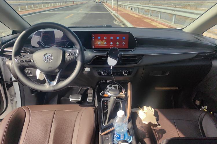 Used Buick GL6 2021 323T Mild Hybrid Connect Luxury Model Center Console