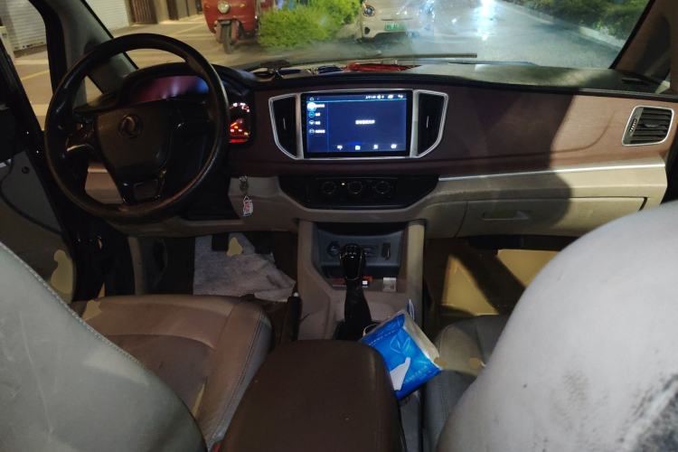 Used FORTHING Lingzhi 2017 M5L 1.6L 7-Seater Standard Model