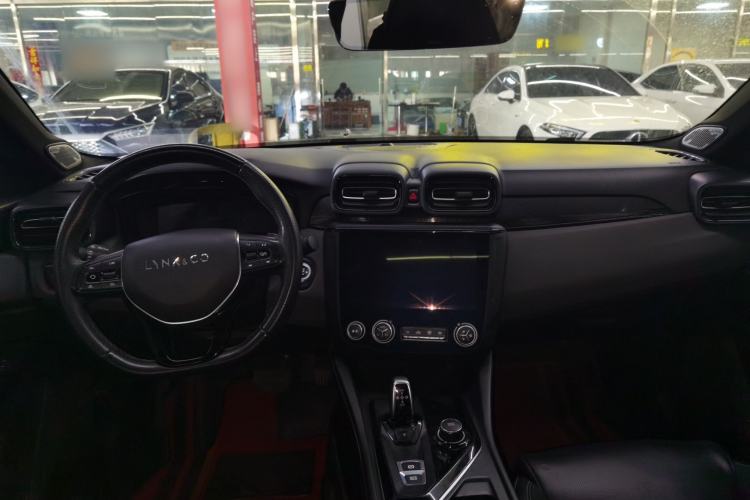 Used Lynk & Co 03 2021 1.5TD DCT Jing Champion Edition Center Console