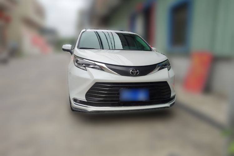 Used Toyota Sienna 2026 Model 2.5L Dual-Engine Two-Wheel-Drive Comfort Edition