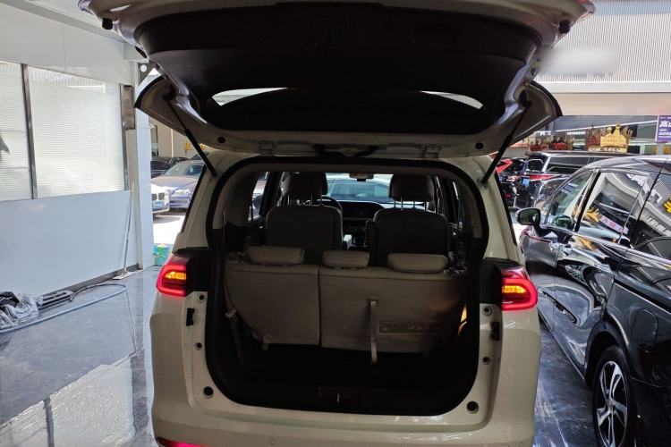 Used GAC Trumpchi M6 2019 270T Automatic Luxury Edition (7-seater) China V Standard
