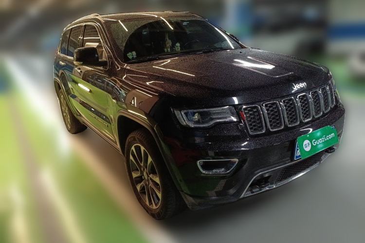 Used Jeep Grand Cherokee 2017 3.0L Elite Navigation Edition Front Right 45 Deg