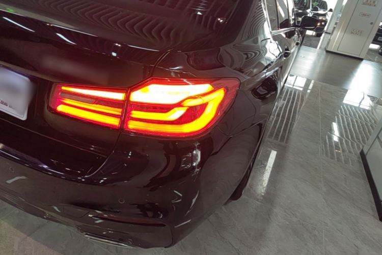 Used BMW 5 Series 2020 530Li Leading Model M Sport Package Right Rear Taillight