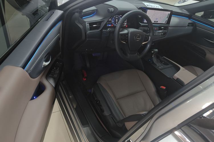 Used Lexus ES 2023 200 Excellence Edition
