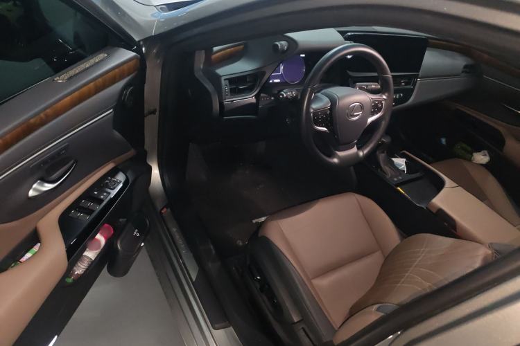 Used Lexus ES 2024 200 Premium Edition