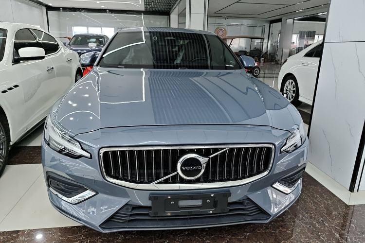Used Volvo S60 2023 B4 Zhiyi Luxury Edition Front