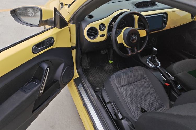 Used Volkswagen Beetle 2013 1.4TSI Fashion Edition Driver Seat