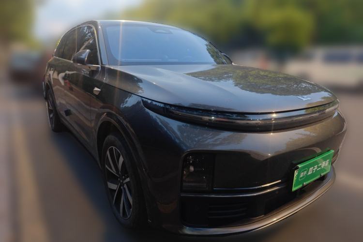 Used Li Auto L7 2023 Air model Front Right 45 Deg