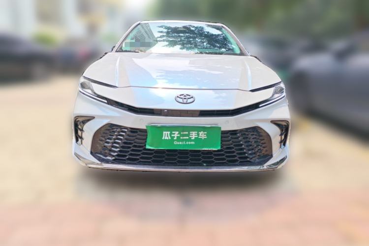 Used Toyota Camry 2024 Dual-Motor 2.0 HE Elite Edition Front